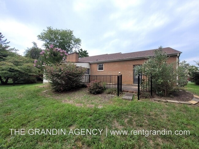 312 Homeplace Dr in Salem, VA - Building Photo - Building Photo