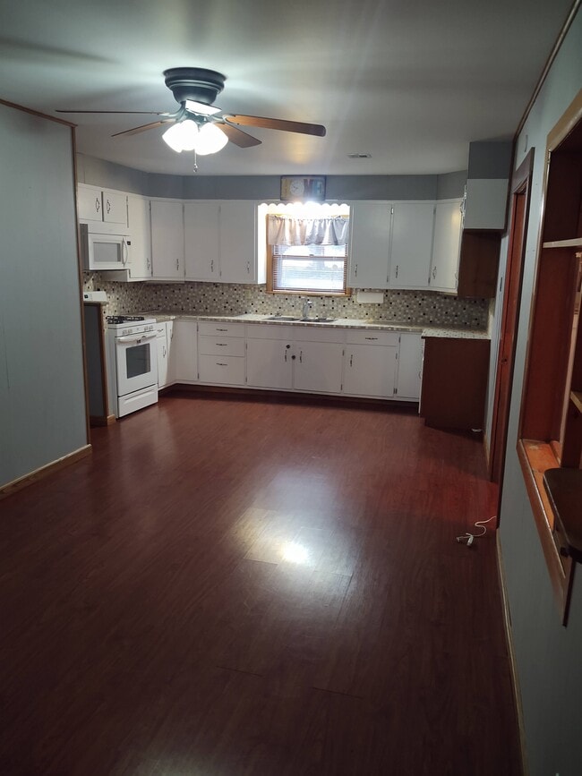 314 3rd St in Claflin, KS - Building Photo - Building Photo