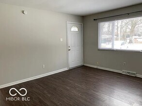 1272 N Ridgeview Dr in Indianapolis, IN - Building Photo - Building Photo