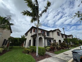 25002 SW 114th Ave in Princeton, FL - Building Photo