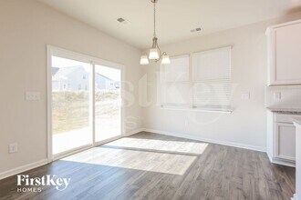 411 Stonefence Dr in Greenville, SC - Foto de edificio - Building Photo