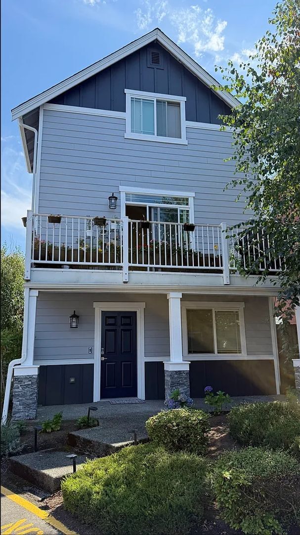 15308 14th Pl W in Lynnwood, WA - Foto de edificio - Building Photo