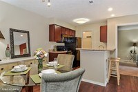 Building Photo - Suncrest Apartment Homes in Indianapolis, Indiana