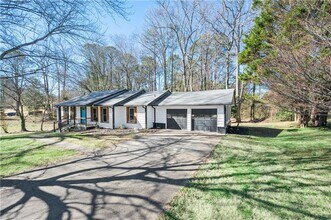 3285 Mar Lanta Dr in Marietta, GA - Building Photo - Building Photo