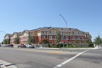 Sierra Gateway I in Fresno, CA - Building Photo - Building Photo