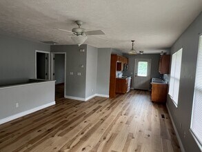 1721 S 10th Ave in Ozark, MO - Building Photo - Building Photo