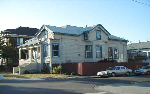 2171 San Antonio Ave in Alameda, CA - Building Photo