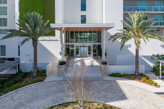 Serena By the Sea in Clearwater, FL - Building Photo - Building Photo