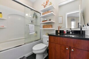 327 W Broadway, Unit 1 in Boston, MA - Building Photo