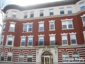 1589 Beacon St, Unit 3 in Brookline, MA - Building Photo