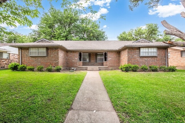 7546 Brentcove Cir