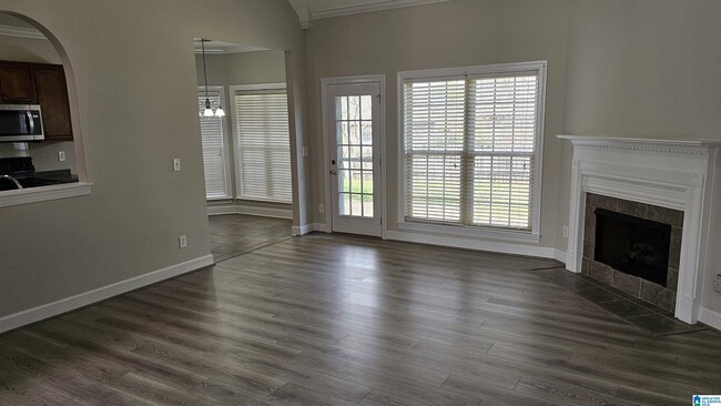 329 Tanglewood Cir in Alabaster, AL - Building Photo - Building Photo