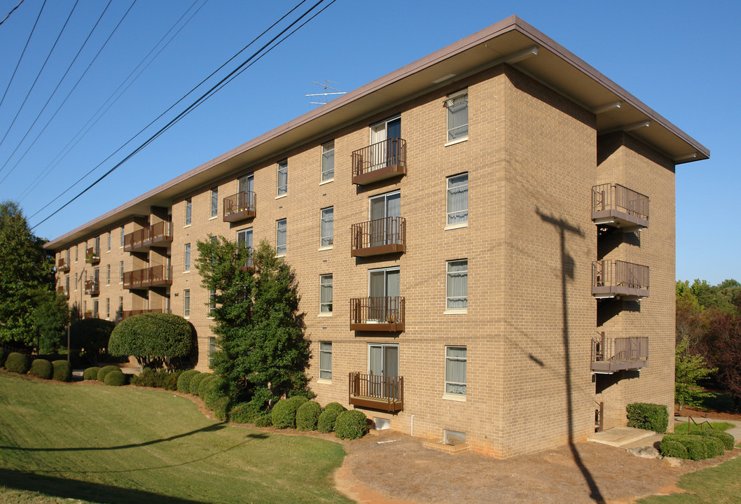 Campus View Apartments in Greenville, SC - Building Photo