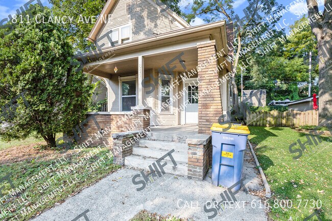 811 Clancy Ave NE in Grand Rapids, MI - Building Photo - Building Photo