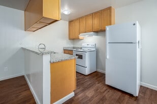 Shasta Glen Apartments in Marysville, CA - Building Photo