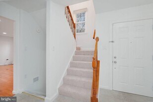 10246 Arizona Cir in Bethesda, MD - Building Photo
