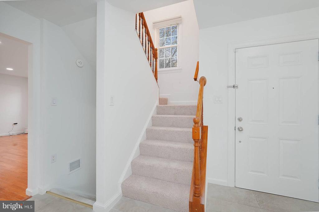 10246 Arizona Cir in Bethesda, MD - Building Photo