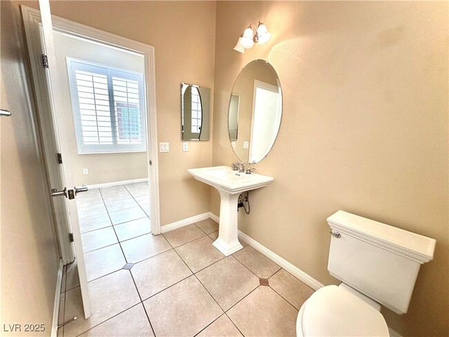 9136 Worsley Park Pl in Las Vegas, NV - Building Photo - Building Photo