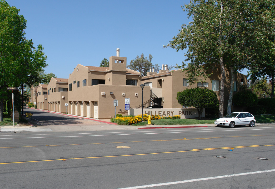 13515 Hilleary Pl in Poway, CA - Foto de edificio