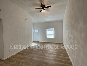 5 Lakewood Dr in Belleville, IL - Building Photo - Building Photo