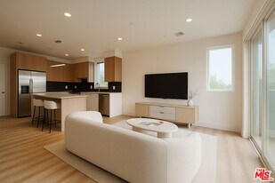 5813 Lexington Ave in Los Angeles, CA - Building Photo