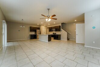 7621 W Valencia Rd in Tucson, AZ - Building Photo - Building Photo