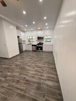 14545 Margate St in Sherman Oaks, CA - Building Photo