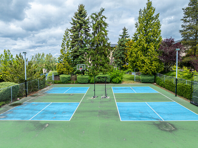 The Benson Condominiums in Renton, WA - Building Photo - Building Photo