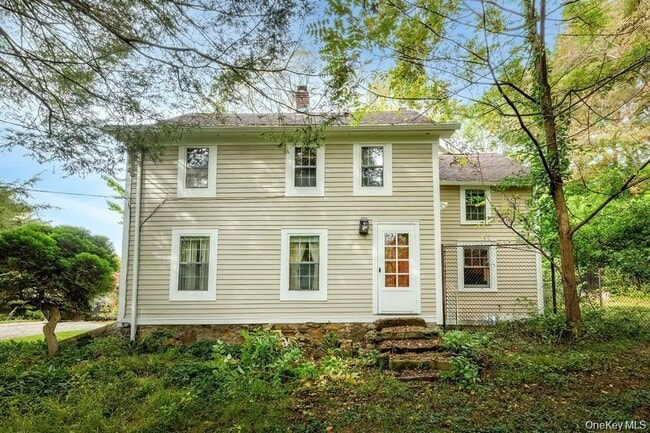 property at 127 NY-100