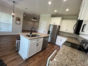 645 Valley Stream Dr in Enterprise, AL - Building Photo - Building Photo