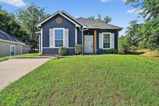 property at 320 W Bond St