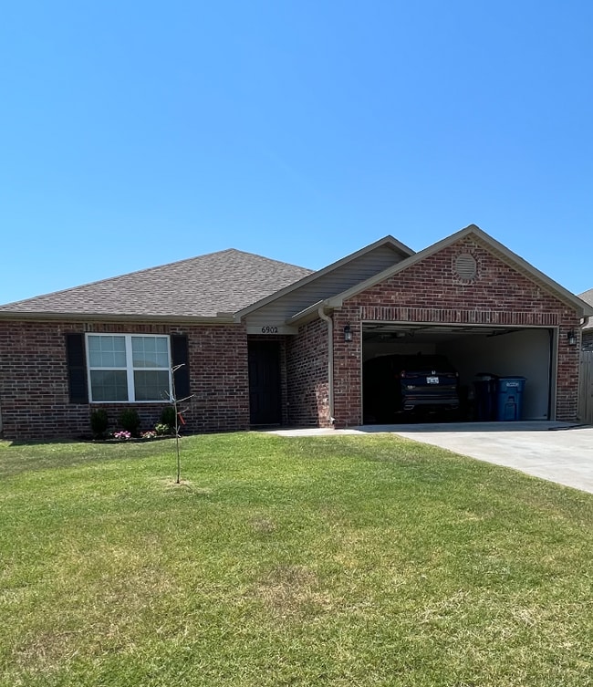 property at 6902 SW Pilgrim Rd
