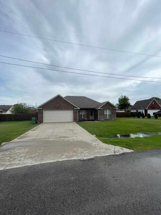 326 Linda Dr in Bono, AR - Building Photo - Building Photo