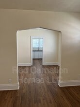 1927 Lawn Ave in Cincinnati, OH - Building Photo - Building Photo
