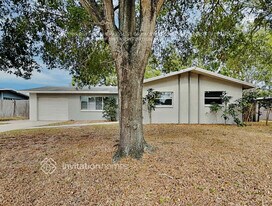 1752 Thames St in Clearwater, FL - Building Photo