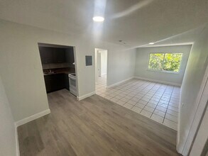 6601 SW 46th St in Davie, FL - Building Photo - Building Photo