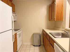 8 Rose Ln in Danbury, CT - Building Photo - Building Photo