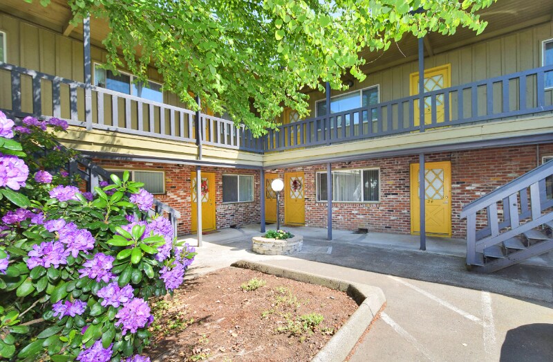 250 SE Vista Ave in Gresham, OR - Building Photo