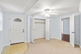 401 Shiloh Dr, Unit apartment in Hendersonville, NC - Building Photo - Building Photo