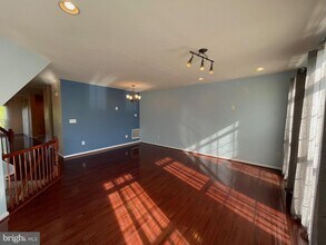 43297 Stonegarden Terrace in Brambleton, VA - Building Photo - Building Photo