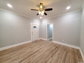 2318 Ruiz St in San Antonio, TX - Building Photo - Building Photo