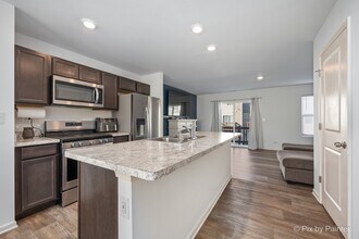 2544 Alison Ave in Pingree Grove, IL - Building Photo - Building Photo