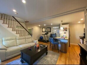 112 Brookside Ave in Boston, MA - Foto de edificio - Building Photo