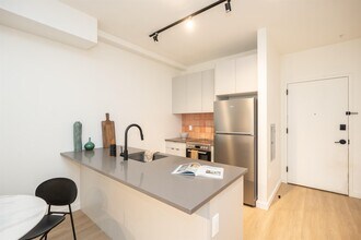 328 Pacific Ave in Jersey City, NJ - Building Photo - Building Photo