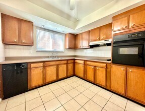 4211 Fatima Dr in St. Louis, MO - Building Photo - Building Photo