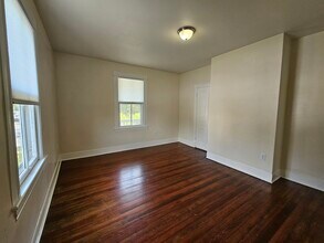 1001 Avon St, Unit A in Charlottesville, VA - Foto de edificio - Building Photo