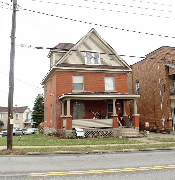 1328 E Washington St in New Castle, PA - Building Photo