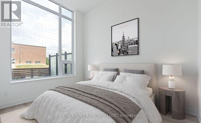 8188 Yonge St in Vaughan, ON - Building Photo - Building Photo