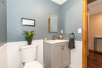 52 Huntoon Ave in Lowell, MA - Building Photo - Building Photo