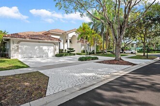 765 Bayside Ln in Weston, FL - Building Photo - Building Photo